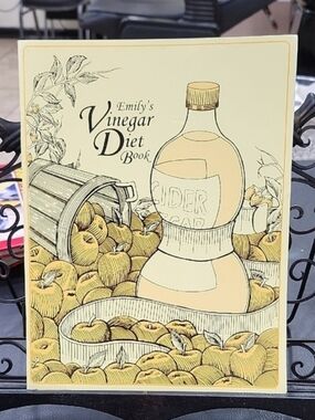 EMILY'S VINEGAR DIET BOOK